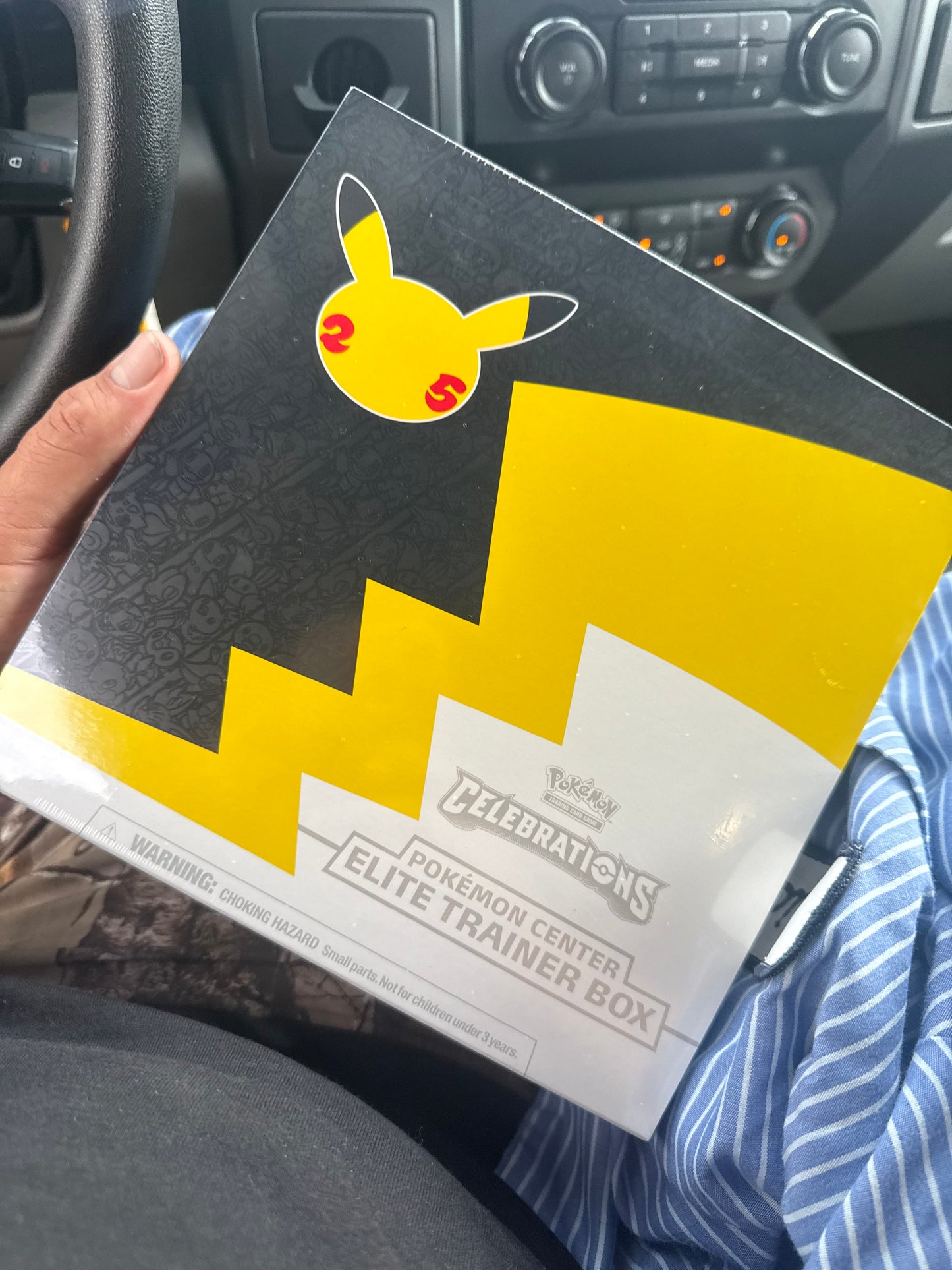 25th anniversary Pokémon center elite trainer box